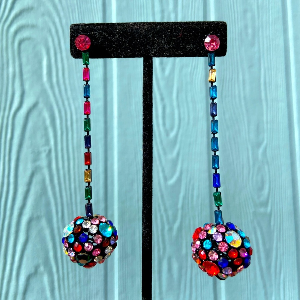 🔮Crystal Ball Drop Earrings! - Picture 2 of 4